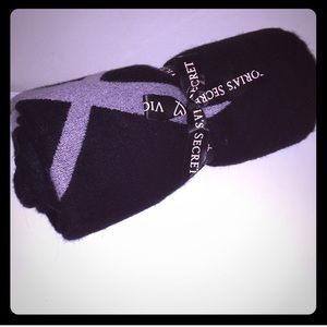 Victoria secret throw blanket